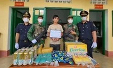 Bắt quả tang vụ vận chuyển hàng ngàn viên ma túy từ Lào vào Việt Nam