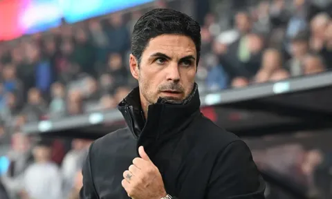 Arsenal hoàn tất bản hợp đồng đầu tiên trong mùa hè