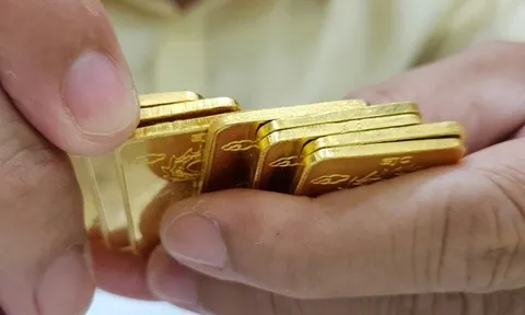 Thông tin này khiến giá vàng giảm mạnh