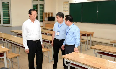 Thi tốt nghiệp THPT: Thu điện thoại của giám thị, giám sát chặt thí sinh trong phòng thi