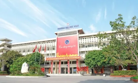 Kỷ luật cảnh cáo 2 cán bộ Trường Đại học Vinh ‘gạ tình’ nữ sinh