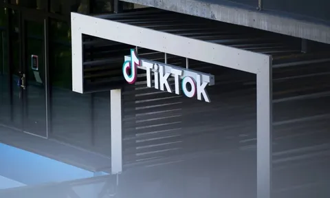 Ông Trump lại 'cứu' TikTok