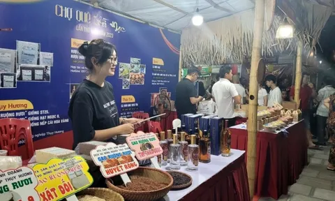 Khoảng 70 gian hàng tham dự chợ quê thời Mạc lần thứ 3