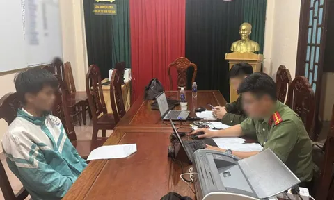 Xử lý thí sinh dùng thiết bị công nghệ cao làm lọt đề Ngữ Văn
