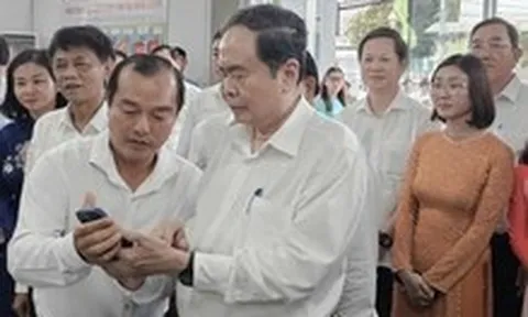 Chủ tịch Quốc hội: Cán bộ cơ sở phải đi làm đúng giờ, không nhậu nhẹt