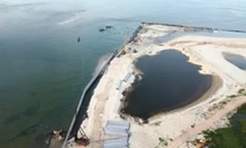Đà Nẵng ban hành lệnh xây dựng công trình khẩn cấp chống sạt lở cửa sông Cu Đê