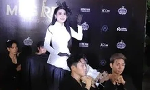 Choáng váng màn giả tử thi trong show giải trí Miss Ren Hương Nam