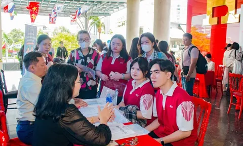 Nhiều bệnh viện 'đặt chỗ' tuyển dụng sinh viên ngành Y trước khi tốt nghiệp