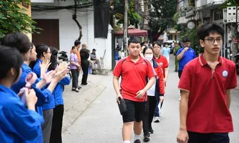 Thủ khoa trường THPT chuyên Hà Nội đạt mức điểm cao nhất lên tới 48 điểm