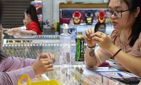 Giá vàng hôm nay, 11-7: Chưa dừng đà tăng