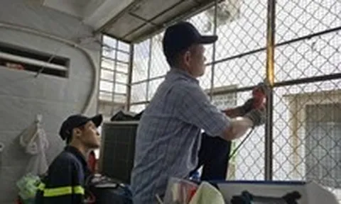 Phá 'chuồng cọp' ở TP.HCM: Dân nghe giải thích mới hết hồn, cho dỡ bỏ ngay hết mình