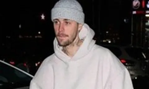 Justin Bieber lợi dụng tai tiếng tung thương hiệu thời trang mới: Làm chủ cuộc chơi không tụt dốc?