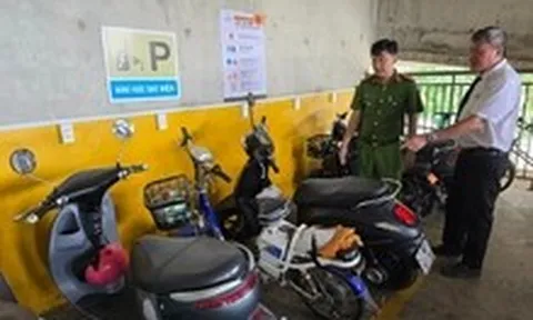 Ngành điện cảnh báo những rủi ro khi sạc xe điện
