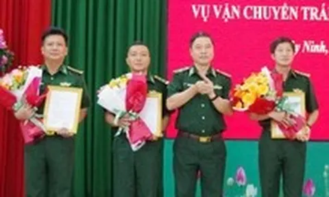 Khen thưởng các đơn vị thu giữ 18kg vàng 9999 qua biên giới Tây Ninh