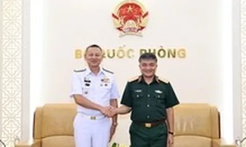 Thượng tướng Nguyễn Văn Hiền tiếp Tư lệnh Hải quân Hoàng gia Thái Lan