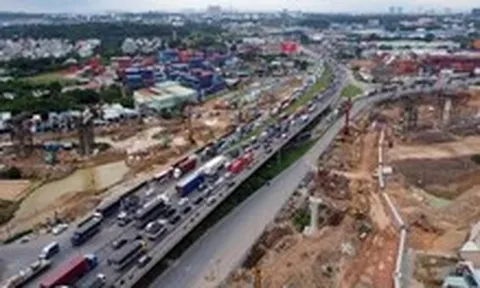Đóng đường ĐT 743 gây ùn tắc nghiêm trọng, lộ trình thay thế ra sao?