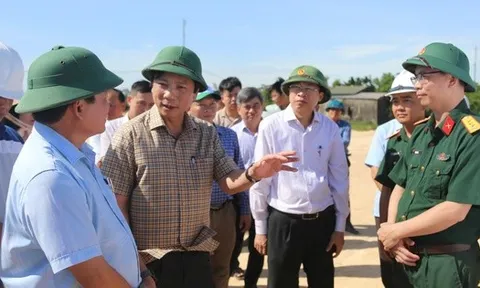Kiểm tra các dự án ven biển, lãnh đạo tỉnh Quảng Trị đề cập vấn đề nhiều người quan tâm