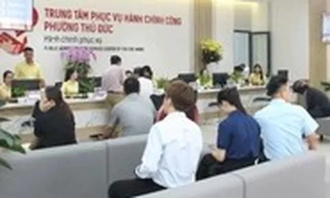 Sốc với lời 'cho phép, xin lỗi, cảm ơn' ở Trung tâm hành chính công phường Thủ Đức