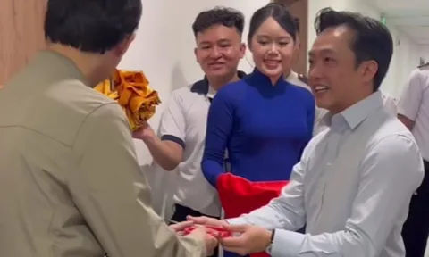 Vừa chốt đơn trăm tỷ qua livestream, CEO Cường “Đô la” lại làm điều ít ai ngờ tới