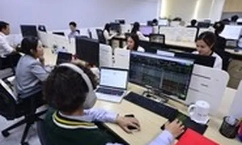 Đánh thuế ngay với cổ tức trả bằng cổ phiếu: 'khổ' nhà đầu tư, doanh nghiệp cũng 'đau đầu'