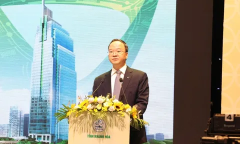 Vietcombank đã cam kết cấp tín dụng 6.000 tỷ đồng cho các DN điện tại Khánh Hoà; 32.000 tỷ cho các DN hàng đầu như Vin Group, Sun group, Đóng tàu Huyndai