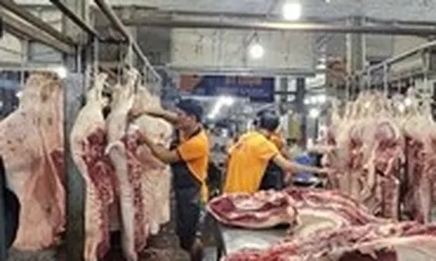 Thịt heo rớt giá, sức mua vẫn giảm vì dịch tả châu Phi