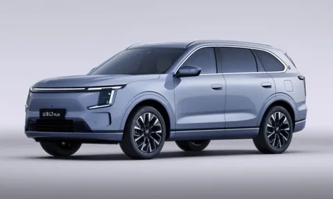 Hãng xe xây nhà máy 20.000 tỷ tại Việt Nam ra mắt mẫu SUV tiết kiệm xăng: chạy full nhiên liệu 1.500 km, thách thức Mazda CX-5