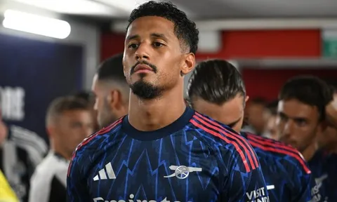 Saliba tin người này sẽ chấm dứt cơn hạn hán danh hiệu của Arsenal