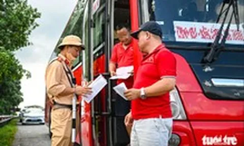 Bộ Công an đề xuất bỏ quy định không lái xe quá 48 giờ mỗi tuần, bổ sung trường hợp thu hồi bằng lái
