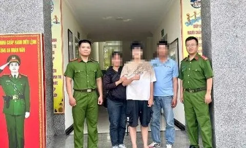 Người phụ nữ ở Hà Nội bị đòi chuyển khoản trả 100 triệu đồng nhưng quyết không chuyển mà báo công an
