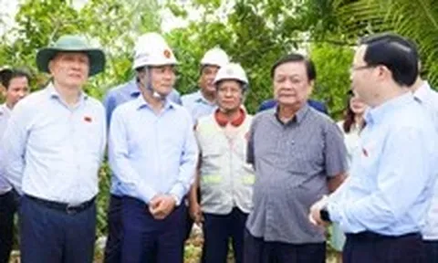 Đền bù, giải phóng mặt bằng làm dự án đường Hồ Chí Minh cần thỏa đáng, chia sẻ với dân