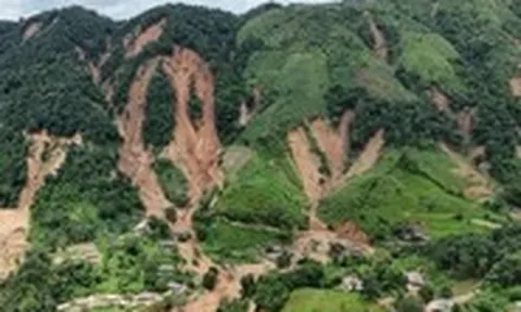 Hình ảnh sạt lở đáng sợ ở bản Háng Pu Xi, Điện Biên