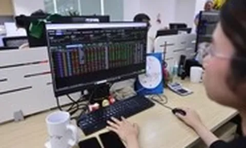 Thuế chứng khoán: Cần cân nhắc để không làm nản lòng nhà đầu tư