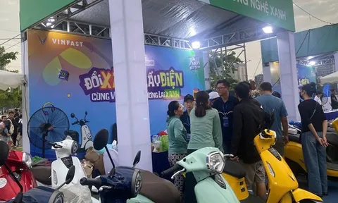 Thị trường xe máy điện TP HCM sôi động chưa từng có