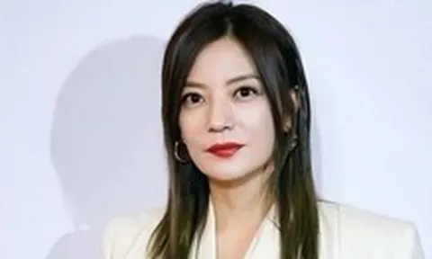 Triệu Vy bị phong tỏa 15,9 triệu nhân dân tệ cổ phiếu