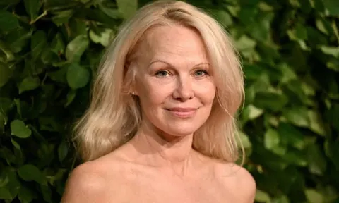 Khi 'quả bom sex' Pamela Anderson không còn thích mình gắn liền với 'cách nhìn của đàn ông'