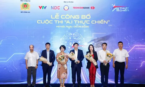 Techcombank đồng tổ chức và độc quyền tài trợ chương trình AI thực chiến