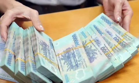 Một công ty bảo hiểm sắp trả cổ tức gồm cả tiền mặt và cổ phiếu