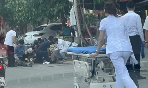 Giây phút 2 người đàn ông bị điện giật ngưng tim được cứu sống