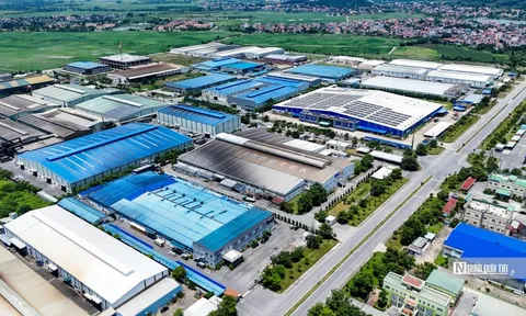 Những cú "bắt tay" tỷ USD đưa Việt Nam thành trung tâm điện tử thế giới