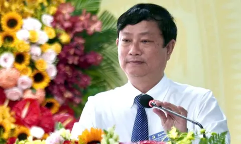 Phó bí thư Võ Văn Minh: Nghiên cứu làm metro, giảm phụ thuộc quốc lộ 51