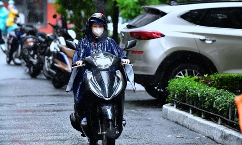Thời tiết hôm nay 17-8: Đất liền mưa to, Biển Đông dông gió, sóng cao tới 3,5m