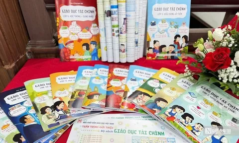 Ra mắt bộ sách "Giáo dục tài chính" cho học sinh