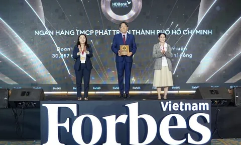 HDBank vào Top 50 doanh nghiệp niêm yết tiêu biểu nhất 2025