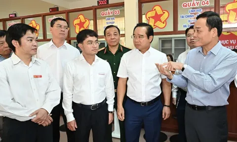 Bí thư Trần Lưu Quang: Côn Đảo cần quan tâm đến tài chính xanh, tín chỉ carbon, taxi điện
