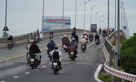 Lần đầu tiên, cầu Rạch Miễu thông thoáng ngay dịp lễ