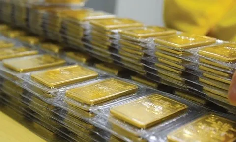 Giữa lúc giá vàng lập kỷ lục, một ngân hàng tung quà “khủng” 10 lượng SJC cho khách mở tài khoản dịp Quốc khánh