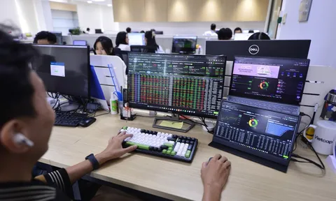 Thanh khoản chứng khoán Việt vượt Singapore: Lộ diện dòng tiền lớn nào nhập cuộc