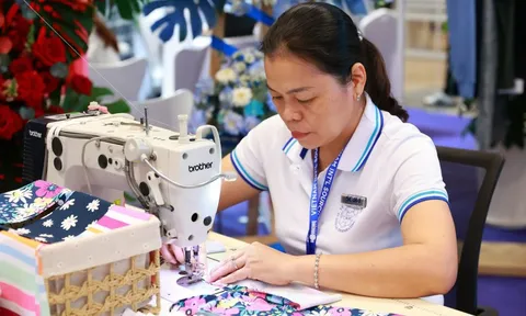 Việt Nam cần đặt mục tiêu làm 'nhạc trưởng' chuỗi giá trị dệt may trong nước
