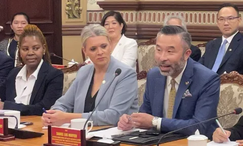 Hạ nghị sĩ Daniel Lộc Nguyễn: Ngành nội thất Việt Nam có thể dùng gỗ Mỹ để tránh thuế quan